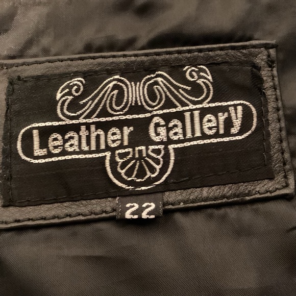Vintage Leather Gallery Womens motorcycle vest - Picture 6 of 7